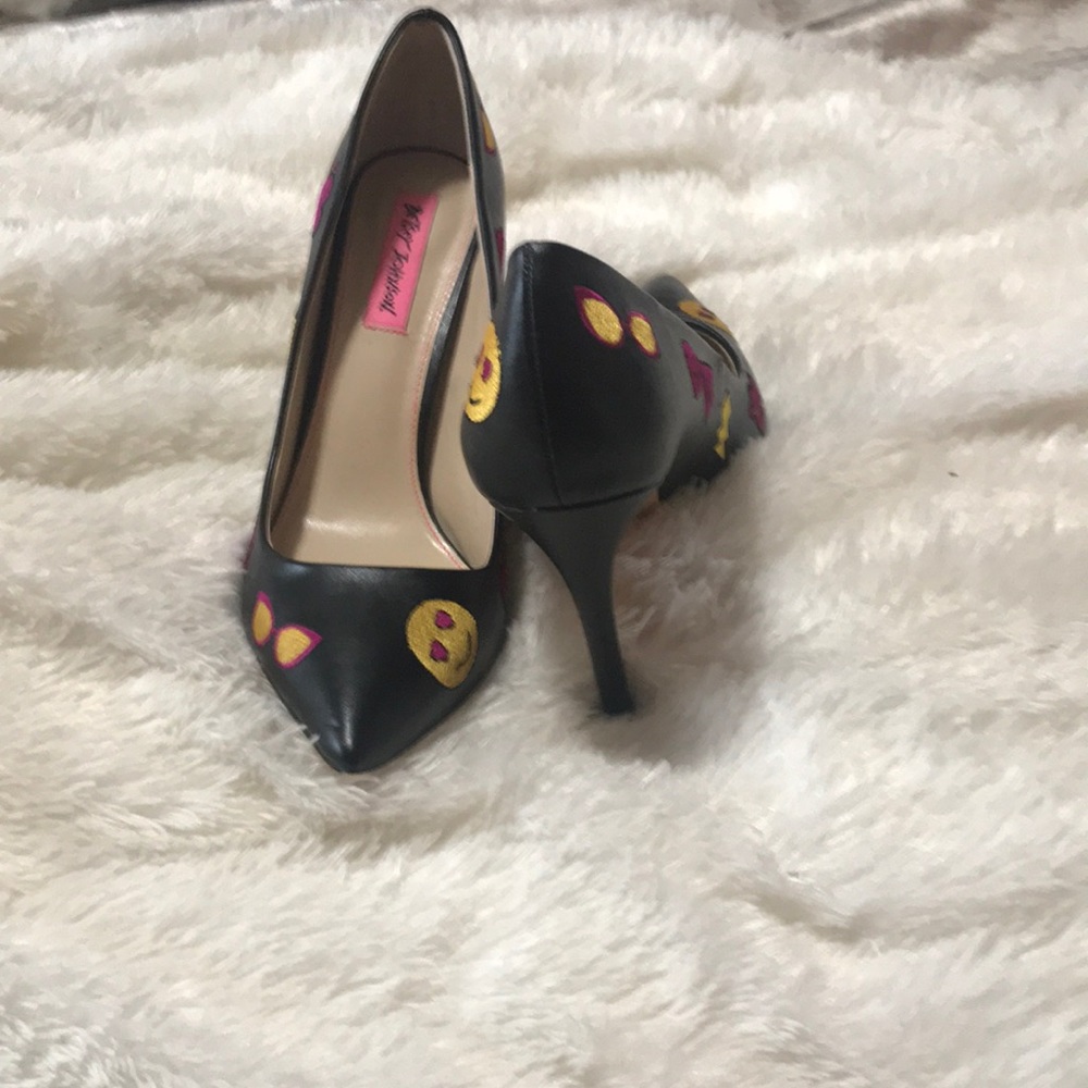 Betsy Johnson Shoes - Picture 4 of 4